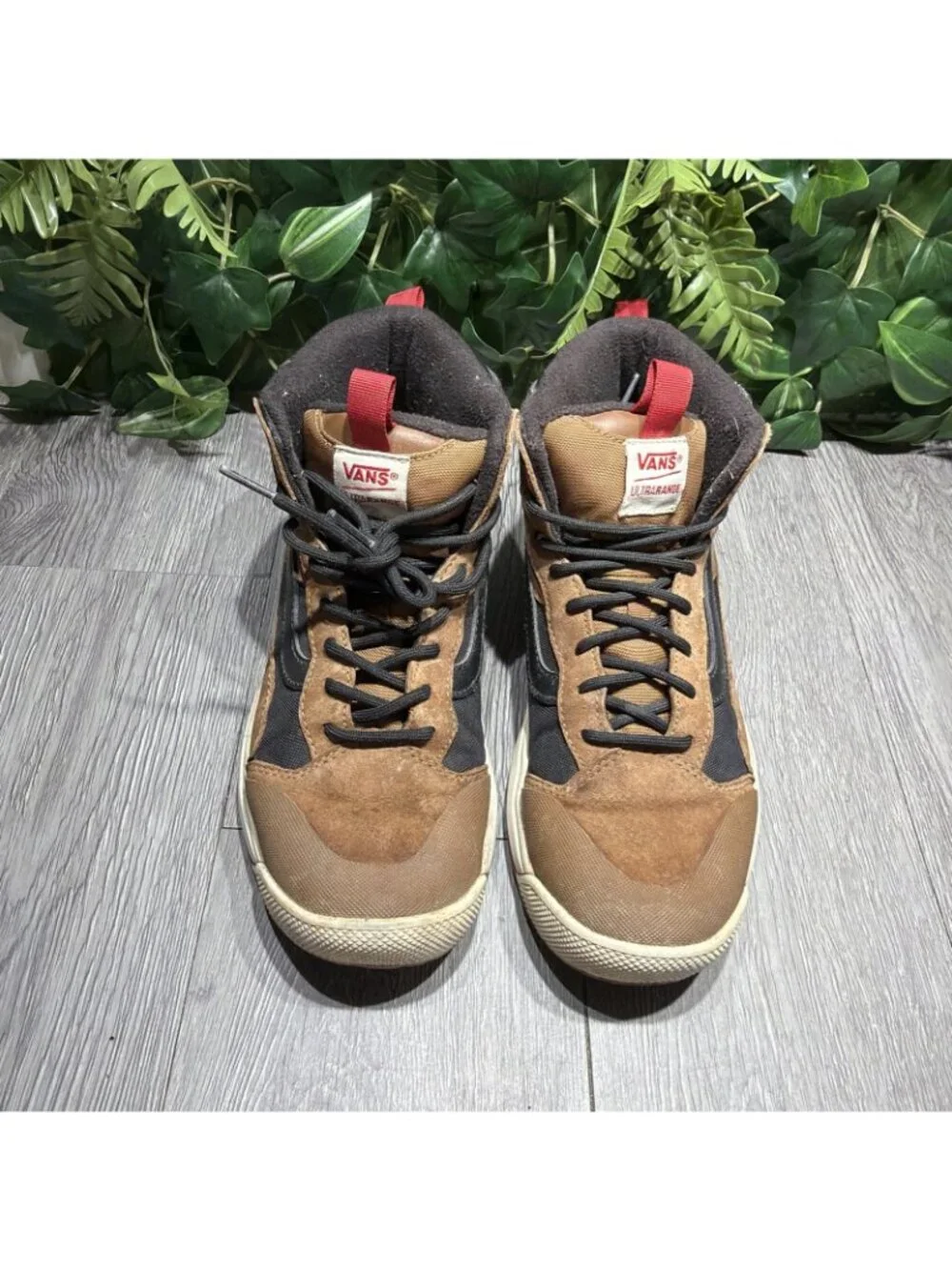 Vans UltraRange MTE Shoes Mens Size 8 Suede Dachshund Black Hiking Primaloft